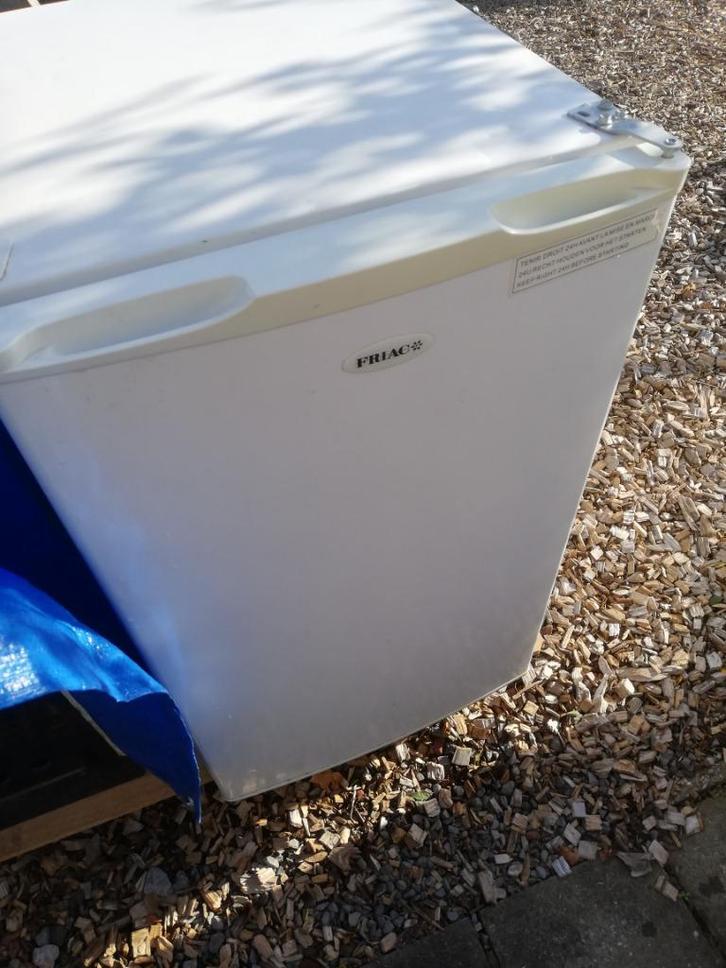 congélateur, Elektronische apparatuur, Vriezers en Diepvrieskisten, Zo goed als nieuw, Tussenbouw, Vrieskast, Minder dan 85 cm