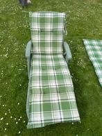 Deux chaises longues identiques avec coussins récents, Jardin & Terrasse, Utilisé