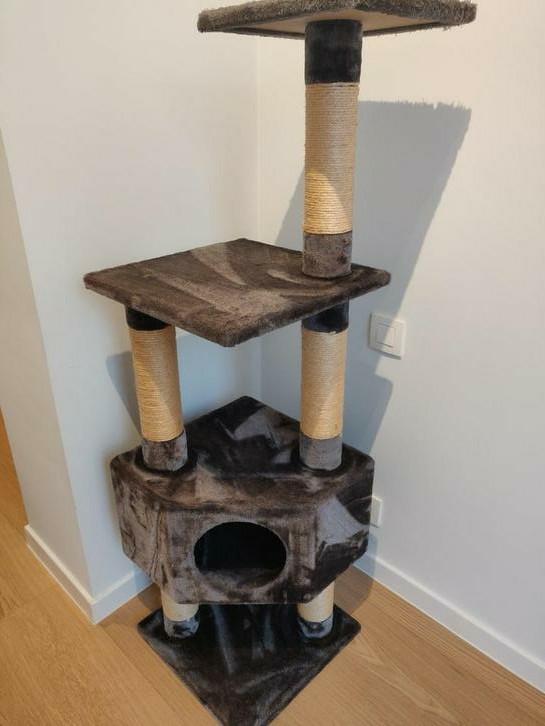 Arbre a chat gris compact, Animaux & Accessoires, Meubles griffoirs pour chats, Enlèvement