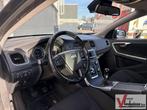 Volvo V60 1.6 D2 Momentum | Climate | Cruise | Navi | PDC |, Auto's, Volvo, Zwart, 119 g/km, Bluetooth, Zilver of Grijs