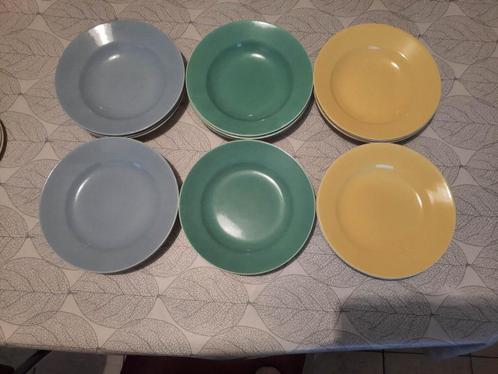 18 Vintage Borden Jaren '60 - 6 Platte 6 Diepe 6 Dessert, Huis en Inrichting, Keuken | Servies, Gebruikt, Bord(en), Ophalen