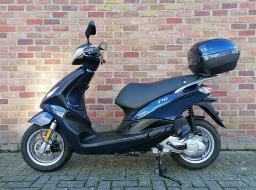 Piaggio Fly 50 cc., Fietsen en Brommers, Scooters | Piaggio, Zo goed als nieuw, Fly, Klasse B (45 km/u), Benzine, Ophalen of Verzenden