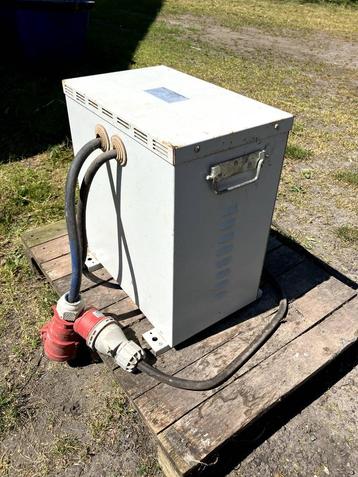 TRANSFORMATOR  3x220V +N  -> 3x400V  + OMKEERBAAR, Elektronische apparatuur, Ophalen, Gebruikt