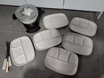 Le Creuset Gietijzeren fondueset met 6 porseleine borden  beschikbaar voor biedingen