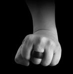 Tyre zwarte roestvrij stalen herenring, Handtassen en Accessoires, Ringen, Ophalen of Verzenden, Nieuw, Heer