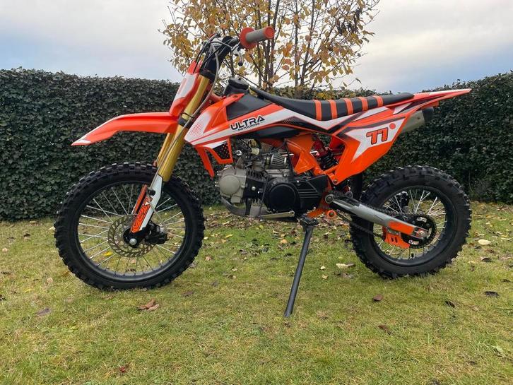 Ultra 125cc 4 takt in nieuwstaat, Fietsen en Brommers, Minibikes, Midibikes en Pitbikes, Ophalen