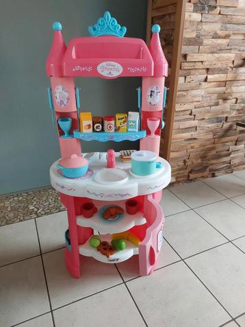 Diner voor meisjes  beschikbaar voor biedingen