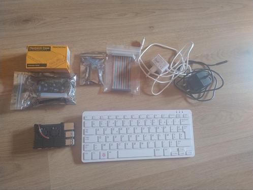 Retro gaming pi4 setup, Games en Spelcomputers, Spelcomputers | Overige, Zo goed als nieuw, Ophalen of Verzenden