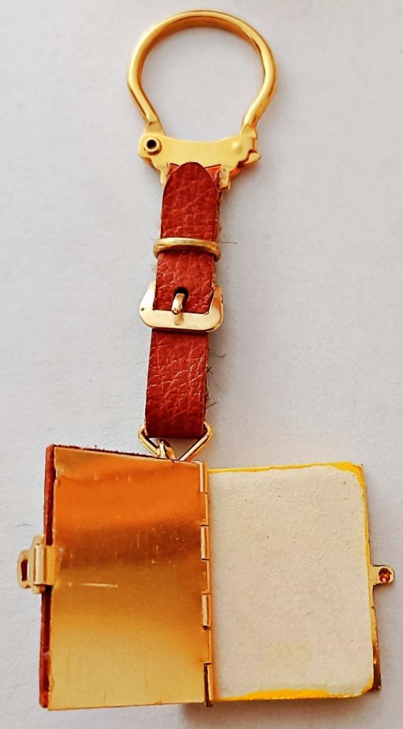 ② Porte-clés livre doré mini bloc-notes + mini-ceinture cuir — Porte-clés —  2ememain
