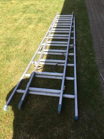 2 delige aluminium schuifladder  beschikbaar voor biedingen