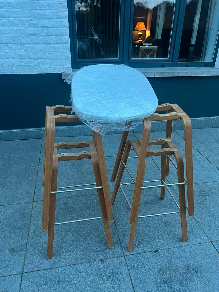 Hay AAS32 witte kruk - 74 cm, Huis en Inrichting, Barkrukken, Zo goed als nieuw, 60 tot 90 cm, Hout, 4 krukken, Met voetsteun