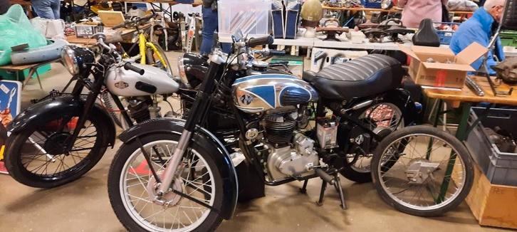 FN 13 et Gillet sup conf, Motos, Motos | Marques Autre, Particulier, Autre, jusqu'à 11 kW, 1 cylindre, Quickshifter, Enlèvement