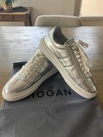 Hogan sneakers zilver maat 38, Kleding | Dames, Schoenen, Ophalen of Verzenden, Zo goed als nieuw, Sneakers