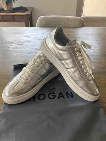 Hogan sneakers zilver maat 38 beschikbaar voor biedingen