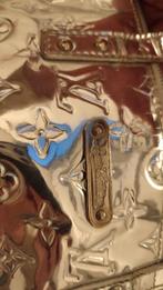 LV cabas monogram Bellevue miroir Limited Edition, Handtassen en Accessoires, Tassen | Schoudertassen, Gebruikt, Leer, Zilver