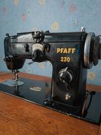 Meuble avec machine à coudre PFAFF, Enlèvement