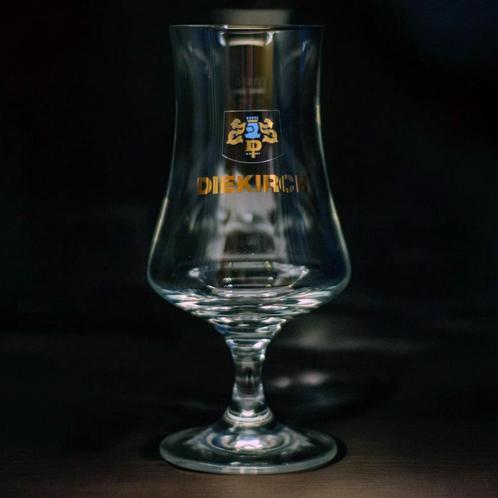 Verres sur pied Diekirch, Collections, Verres & Petits Verres, Utilisé, Verre à bière, Enlèvement ou Envoi