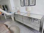Buffet miroir, Ophalen