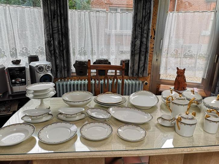 koffie en eetservies Limoges Jacque Creles, Antiek en Kunst, Antiek | Servies compleet, Ophalen