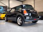 Mini Cooper one 1.6 benzine airco Amby lights sportvelgen 16, Auto's, Euro 5, Zwart, 1600 cc, Zwart