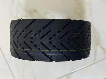 Pneu, chargeur fast , commande led dualton thunder, Enlèvement ou Envoi