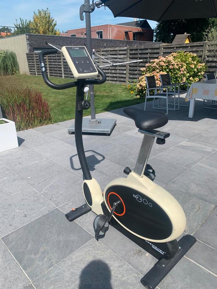 ‼️Hometrainer MOET WEG‼️, Sport en Fitness, Fitnessapparatuur, Nieuw, Hometrainer, Benen, Metaal, Ophalen