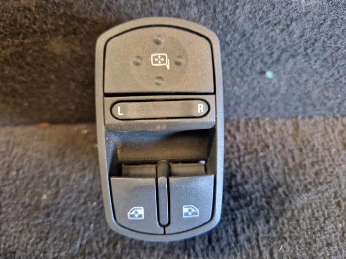 Elektrisch Raam Schakelaar van een Opel Corsa, Auto-onderdelen, Dashboard en Schakelaars, Opel, Gebruikt, 3 maanden garantie, Ophalen of Verzenden