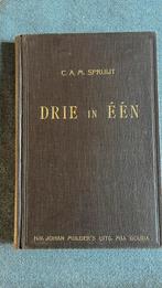 C.A.M. Spruijt: Drie in een :Hoenders, Duiven, Konijnen 1945, Boeken, Ophalen of Verzenden, Zo goed als nieuw