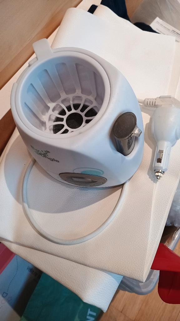 Chauffe biberon super fast, digital + chargeur  voiture, Kinderen en Baby's, Babyvoeding en Toebehoren, Zo goed als nieuw, Ophalen