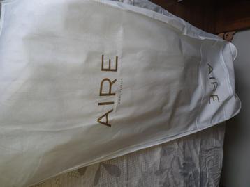 Trouwkleed aire barcelona beschikbaar voor biedingen