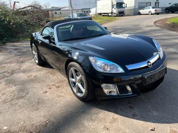 Opel GT met maar 67.000 originele kms .... beschikbaar voor biedingen