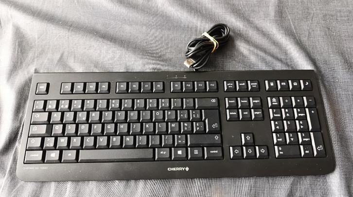 Computer Toetsenbord Klavier, Computers en Software, Toetsenborden, Zo goed als nieuw, Azerty, Bedraad, Multimediatoetsen, Ophalen