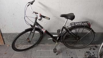 Damesfiets (voor onderdelen) - Regio Gent-Sint-Pieters beschikbaar voor biedingen