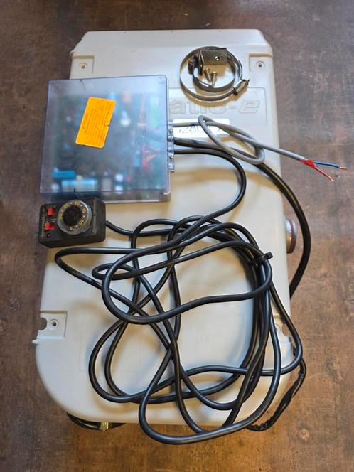 Truma kachel E2800 op 12V en 50mB kompleet met bediening, Caravans en Kamperen, Mobilhome-accessoires, Gebruikt, Ophalen