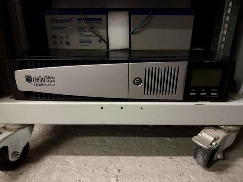Onduleur Riello Sentinel Dual SDH 3000 ER, Computers en Software, Noodvoedingen (UPS), Gebruikt, Ophalen