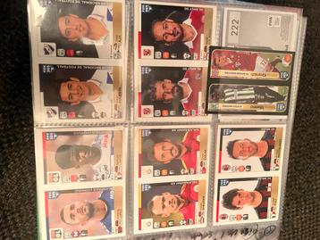 Verzameling stuckers en plaatjes Panini e.a. beschikbaar voor biedingen