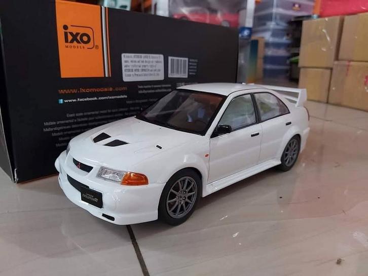 Nieuwe Mitsubishi Lancer Evo Evolution IXO model 1/18, Hobby en Vrije tijd, Modelauto's | 1:18, Nieuw, Auto, Overige merken, Ophalen of Verzenden
