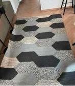 Gevlochten Wollen Tapijt - 170x240cm - 70€ Grijs/Zwart, Ophalen, Zo goed als nieuw, Grijs, Tapijt