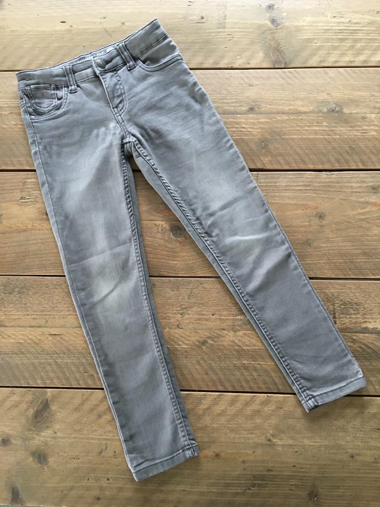 HEMA, grijze jeans (skinny fit) 122, Kinderen en Baby's, Kinderkleding | Maat 122, Ophalen of Verzenden, Hema, Meisje, Broek