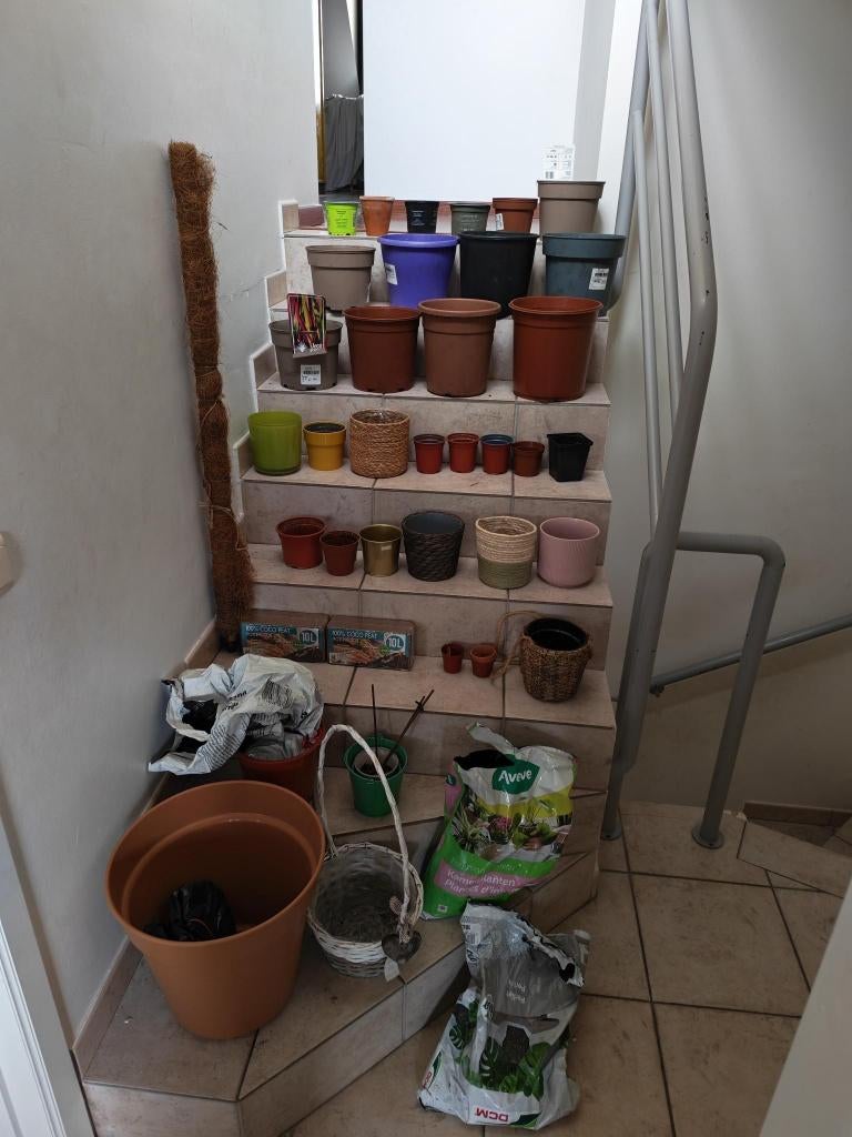 Groot lot plantenpotten & -spullen, Ophalen, Gebruikt, Balkon
