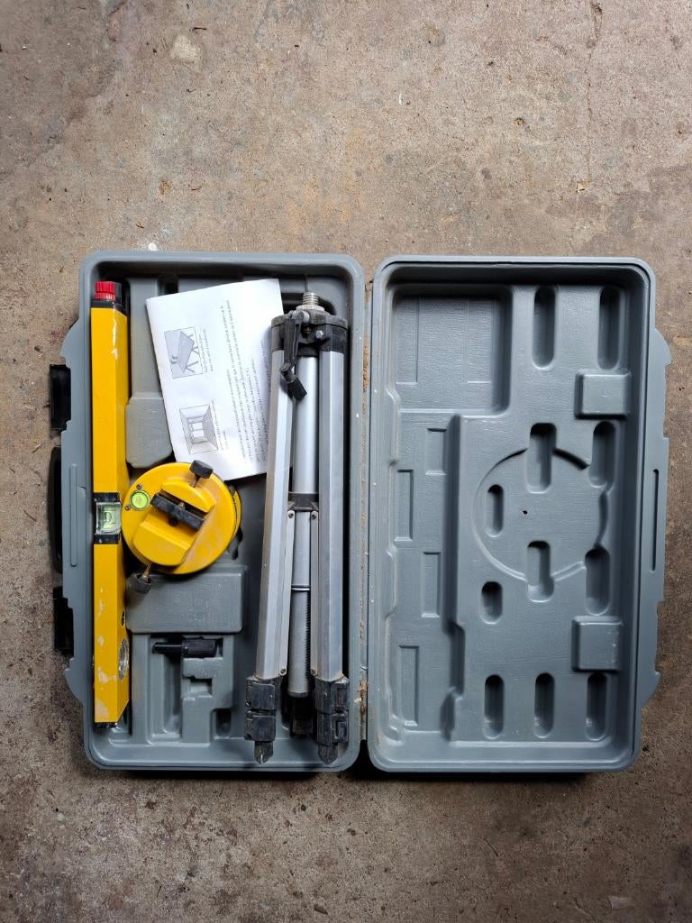 Laser waterpas, Doe-het-zelf en Bouw, Meetapparatuur, Ophalen, Gebruikt, Overige meters