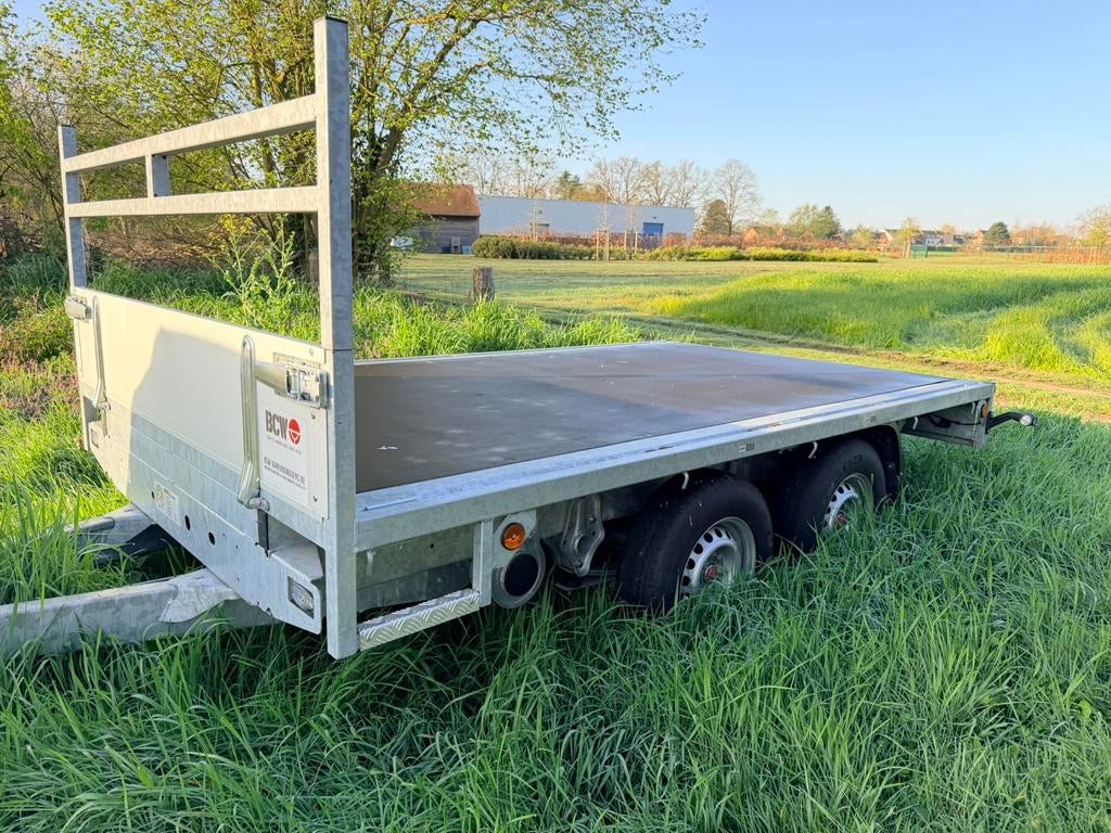 Aanhangwagen vlakke plateau, Ophalen, Zo goed als nieuw