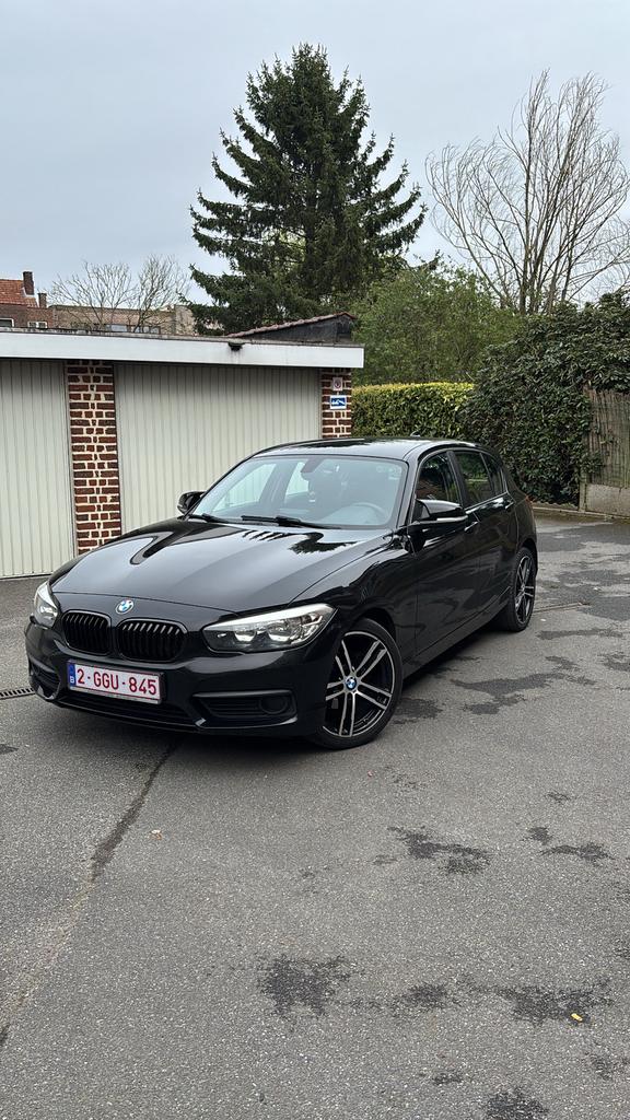 Bmw serie 118i 2017, Autos, BMW, Particulier, Série 1, Essence, Euro 6, Berline, 5 portes, Boîte manuelle, Noir, Noir, Cuir synthéthique