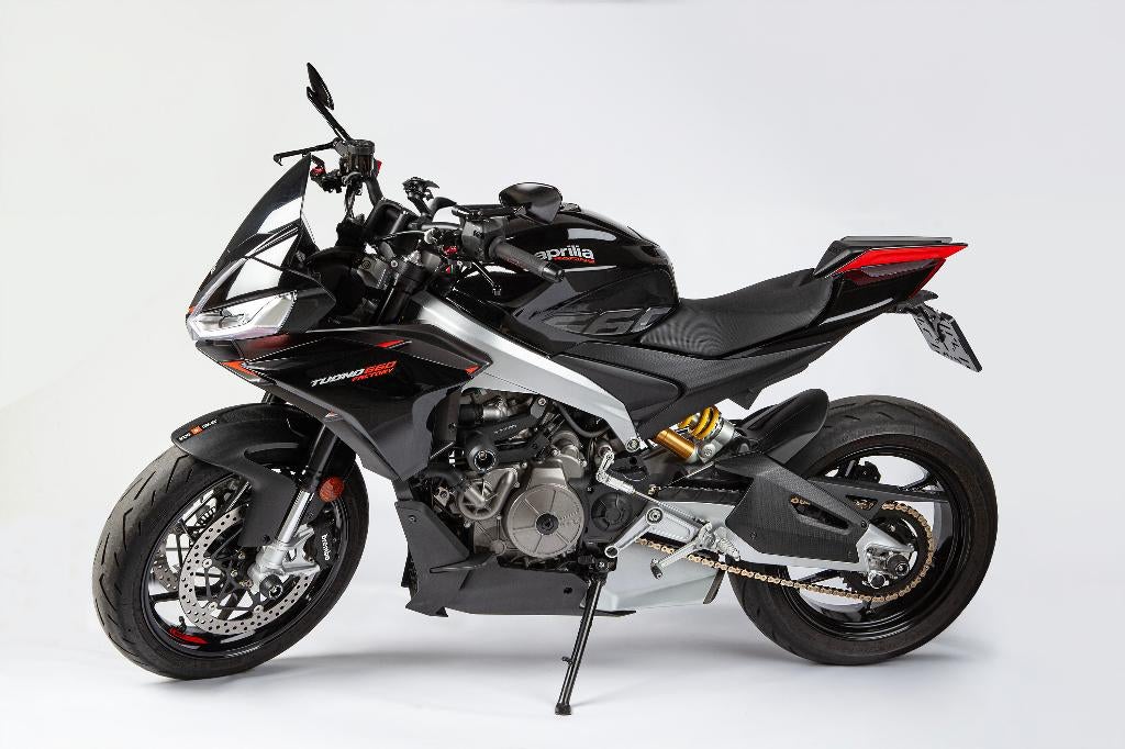 Aprilia Tuono 660 Factory (2023) – 5.600 km – BTW aftrekbaar, 2 cilinders, Motorrijbewijs A, Traction Control, Gebruikt