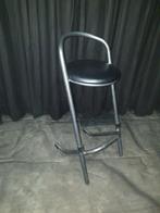 stapelbare barkrukken - zwart/grijs hamerslag - goede staat, Huis en Inrichting, Barkrukken, Ophalen, Met voetsteun, 60 tot 90 cm