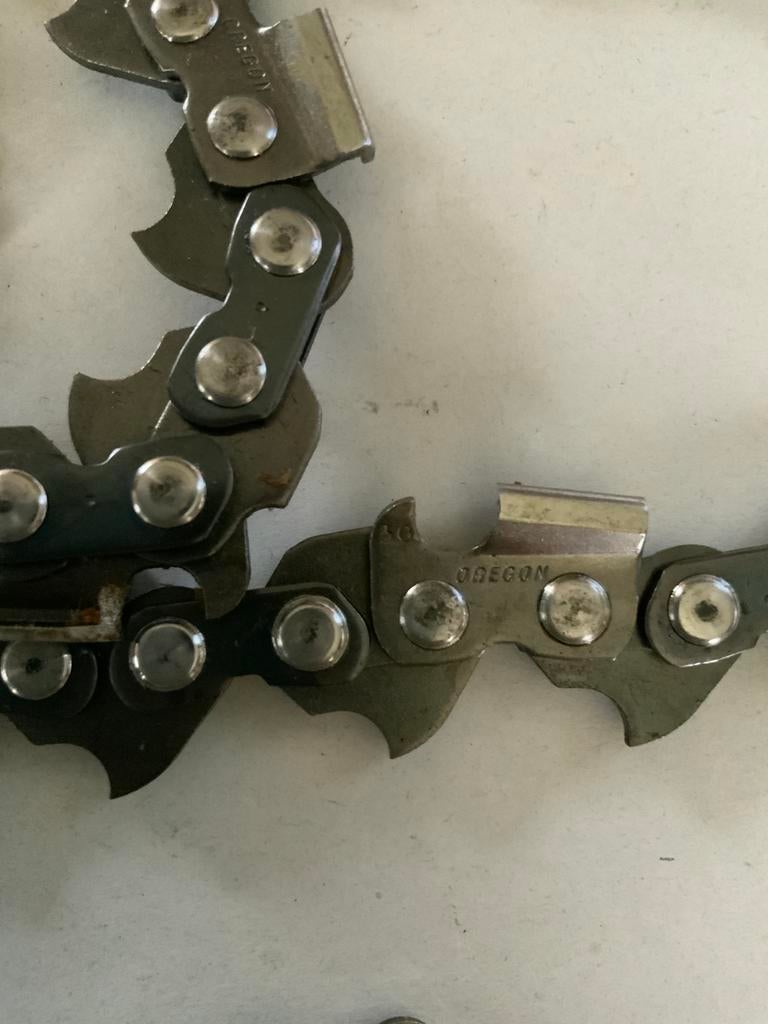 Chaîne de tronçonneuse et/ou huile pour tronçonneuse, Enlèvement, Neuf