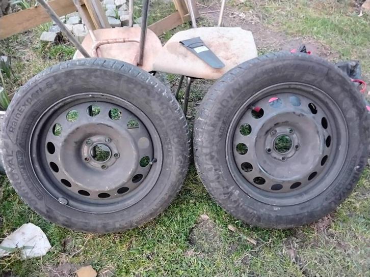 pneu opel combo E 205/60/16 96V, Autos : Pièces & Accessoires, Pneus & Jantes, Jante(s), Pneus été, 16 pouces, 205 mm, Véhicule utilitaire