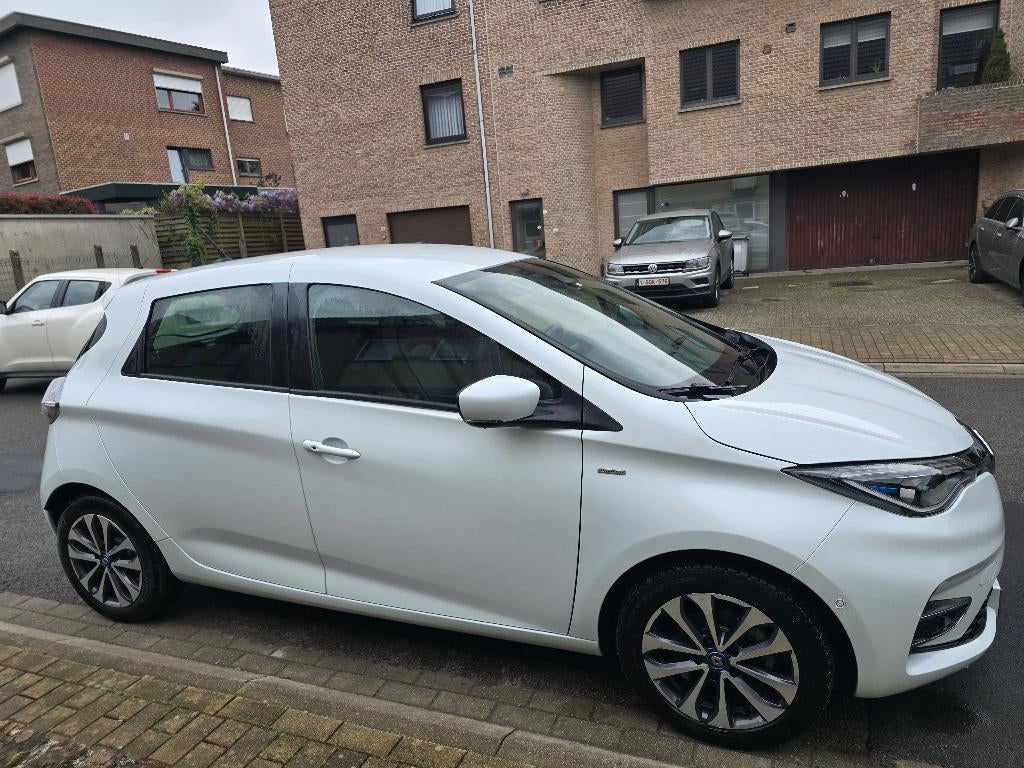 Batterie blanche Renault Zoe R135 Zen ZE50 52 kw batterie, Autos, 100 kW, Achat, Noir, 5 portes