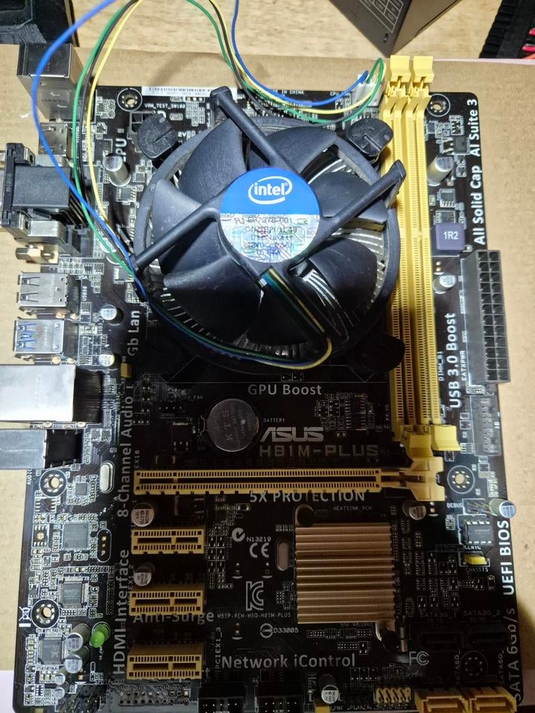 Moederbord+ cpu, Computers en Software, Moederborden, Ophalen of Verzenden, Gebruikt, Intel, DDR3