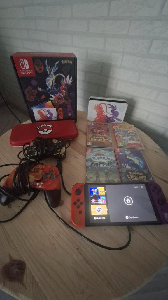 Switch Oled Pokémon Scarlet & Violet Edition, Games en Spelcomputers, Spelcomputers | Nintendo Switch, Switch OLED, Ophalen